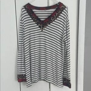 Women’s XL Striped V-Neck Top with Leopard Accents